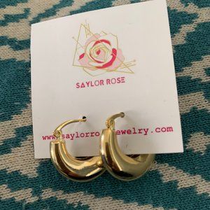 NWT "Saylor Rose" Hoop Earrings w/ clasp closure